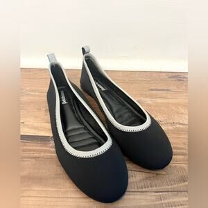 Betabrand Black ballet flats Portable FlipSlips Flat Shoes NWOB neoprene 8